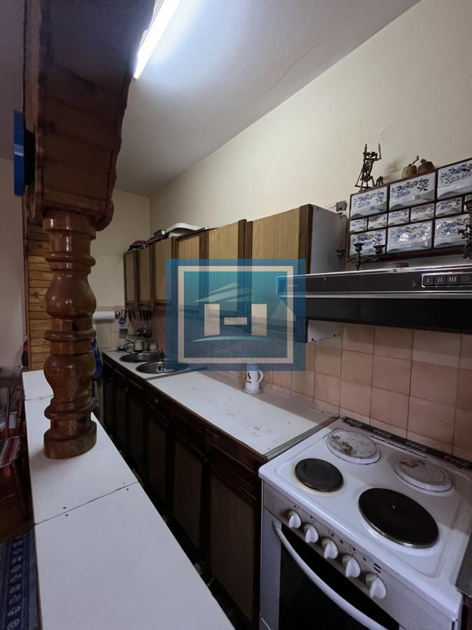 Velika kuća 200m² na mirnoj lokaciji – idealna za veću porodicu