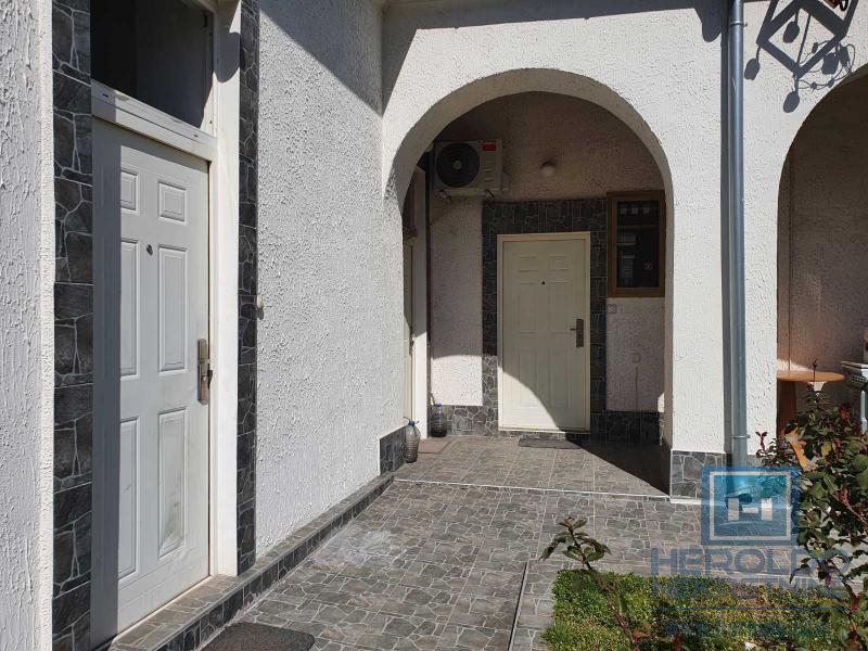 Stambena zgrada - 3 garsonjere