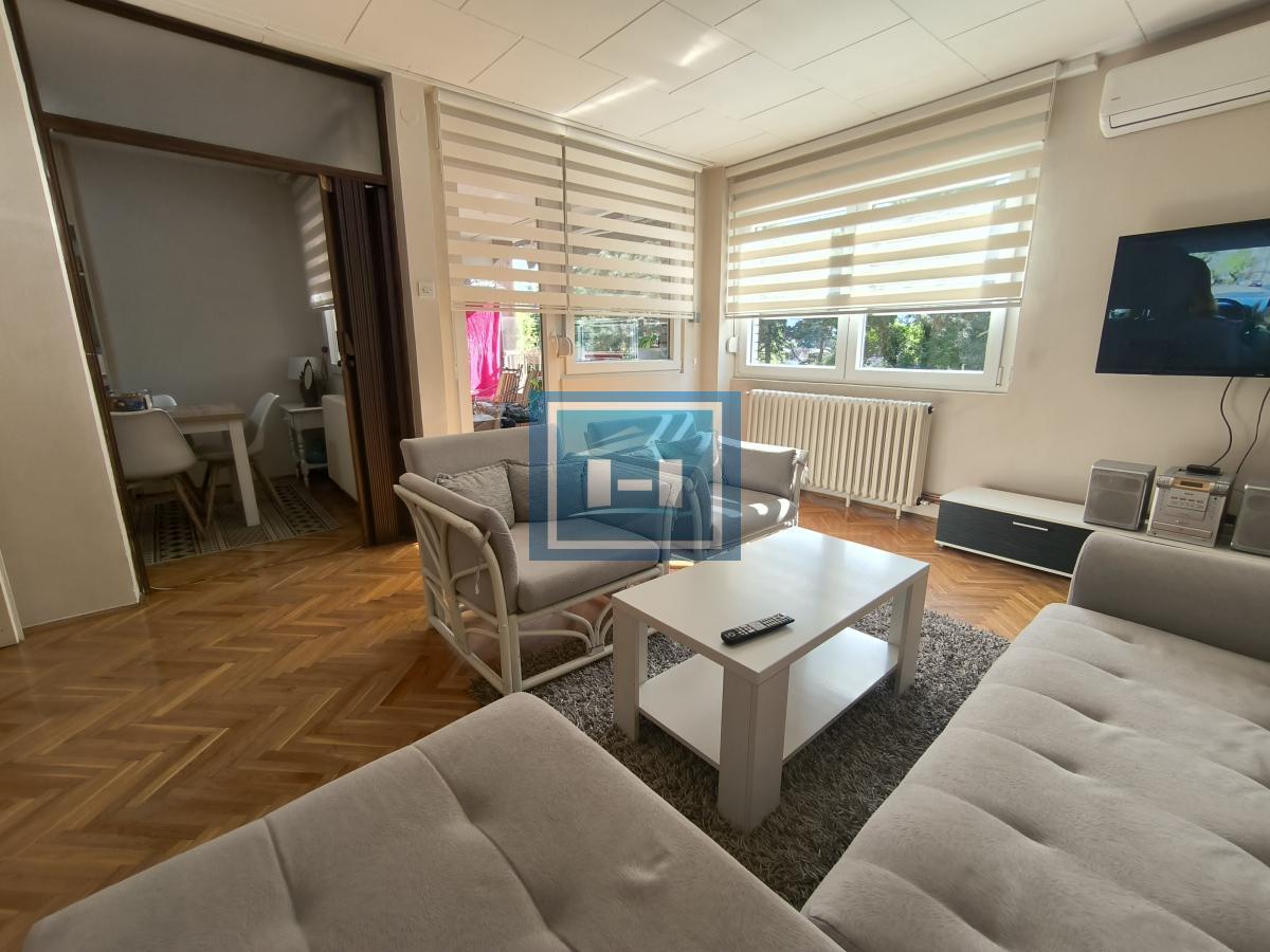 Na prodaju stan u Ćupriji u zgradi sa liftom