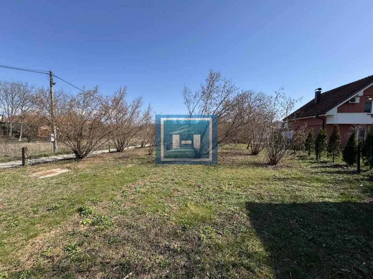 Plac na super lokaciji za 25000 evra