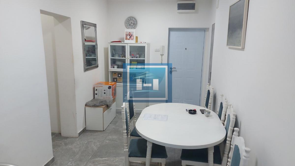 Karaburma, renoviran, slobodan parking