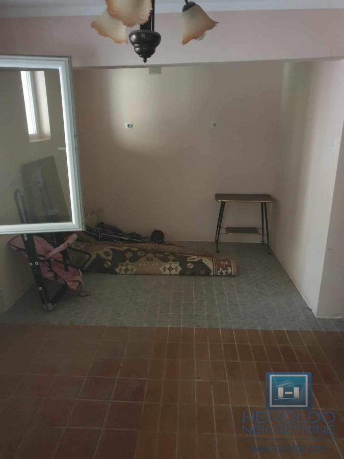 Kompletno seosko domaćinstvo u Sedlaru