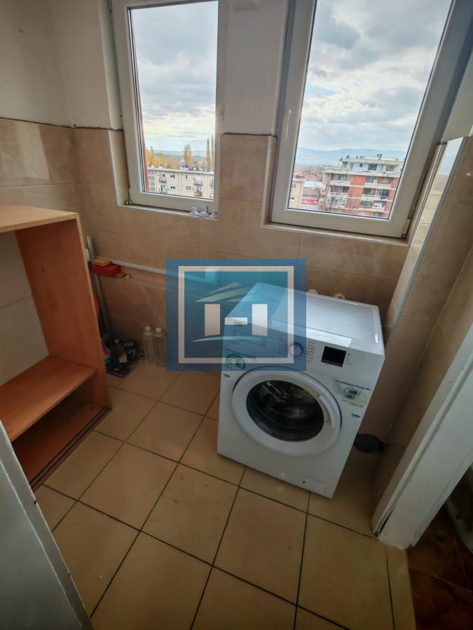 Potpuno namešten stan za izdavanje