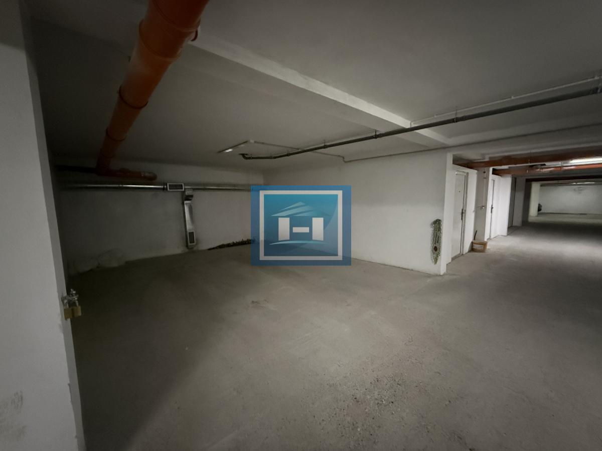 EKSTRA PONUDA – GARAŽNO MESTO NA TOP LOKACIJI!