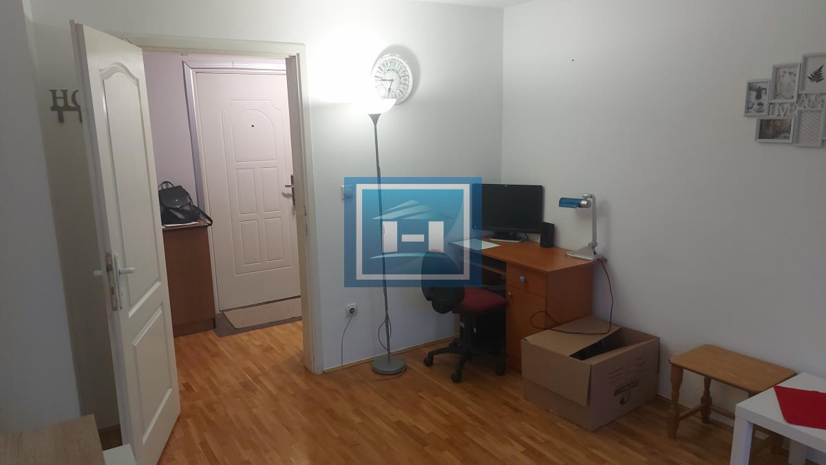 Karaburma Husinskih rudara 2.5 61m2 lođa