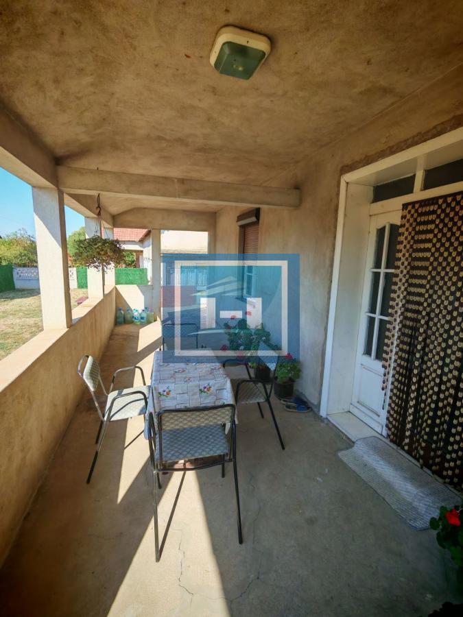 Na prodaju seosko domaćinstvo u Donjem Katunu