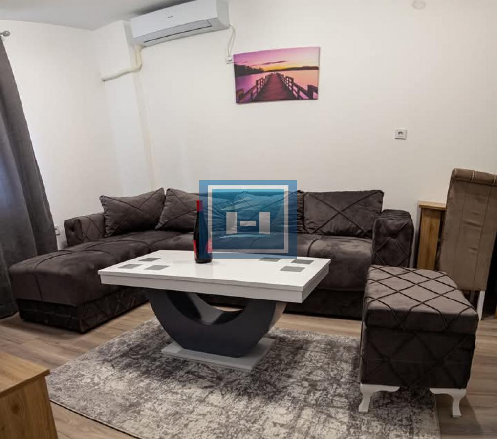 Stan do samog Akva parka niže spratnosti