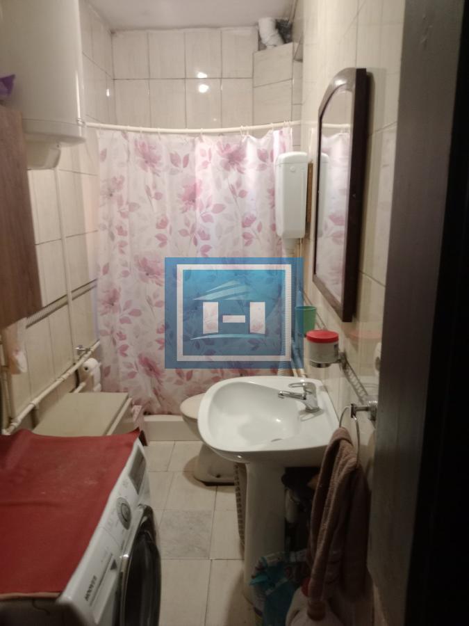 Prostrana porodična kuća u širem centru Ćuprije