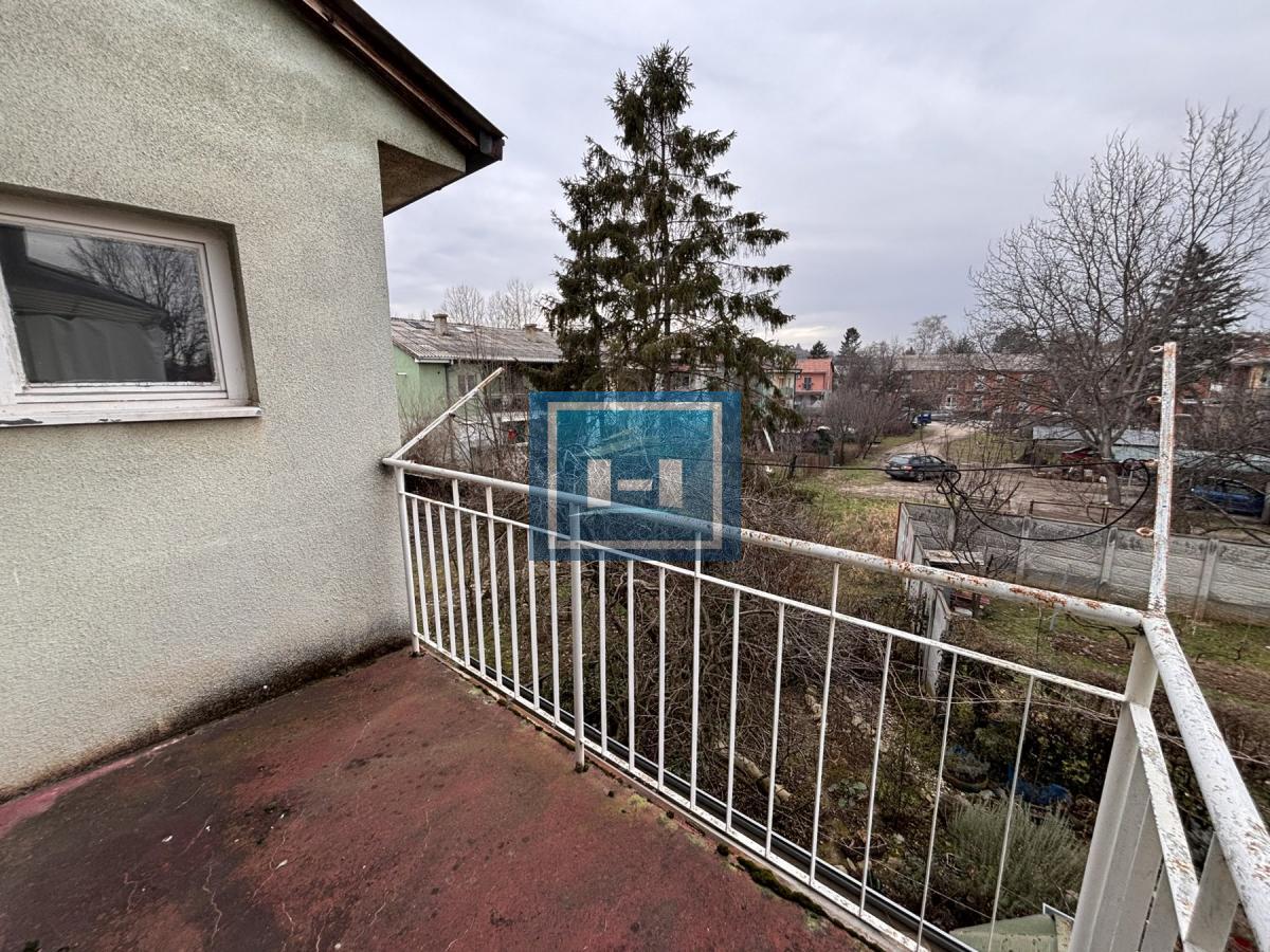 Stan na Strelištu sa podrumom i garažom - hitna prodaja!