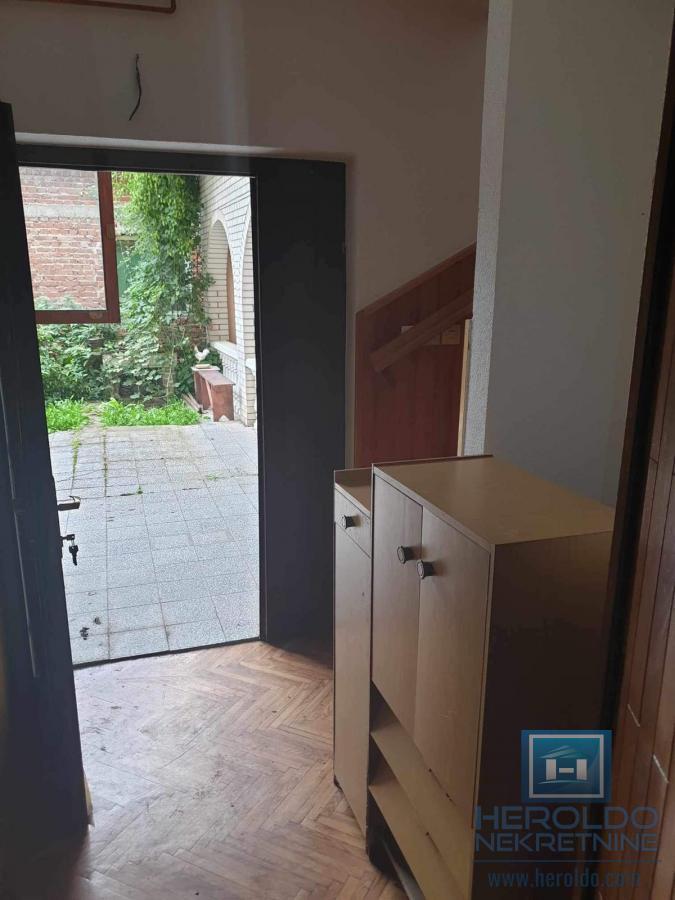 Kompletno seosko domaćinstvo u Sedlaru