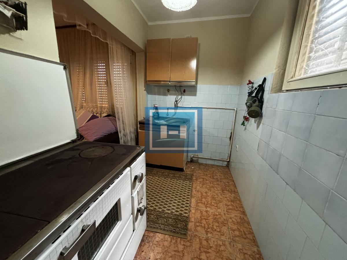 Kompletno seosko domaćinstvo na 7 km od Jagodine
