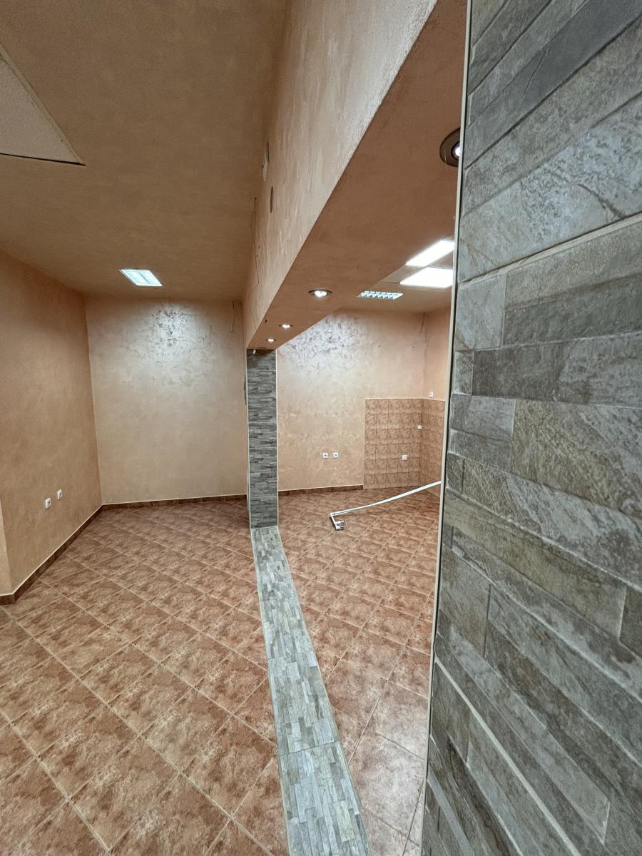 Izdaju se dva lokala spojena u jednom u centru Jagodine