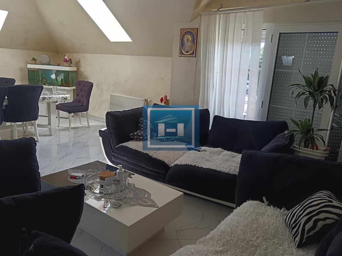 Idealno za preduzetnike – Kuća sa halom i vagom do 60 tona!