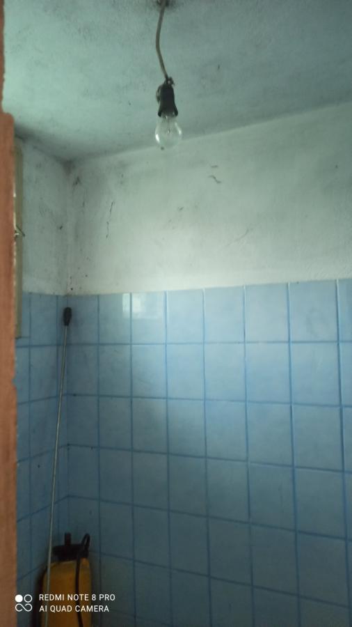 Parcela za izgradnju sa svim priključcima i uknjiženim objektom za adaptaciju u Crvenim livadama