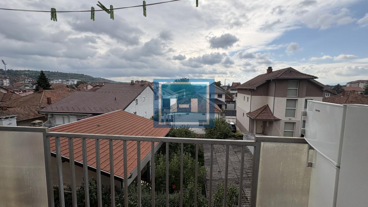 Na prodaju – Trosoban stan 73m² u širem centru grada, mirna lokacija