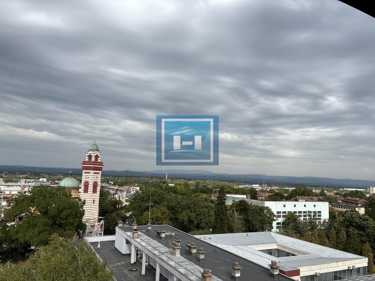 NA PRODAJU – PENTHOUSE U STROGOM CENTRU GRADA | 222 m² NA VRHU ZGRADE