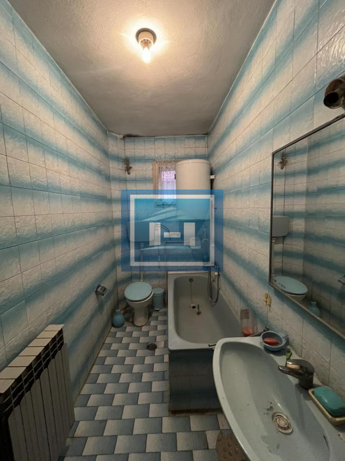 Velika kuća 200m² na mirnoj lokaciji – idealna za veću porodicu