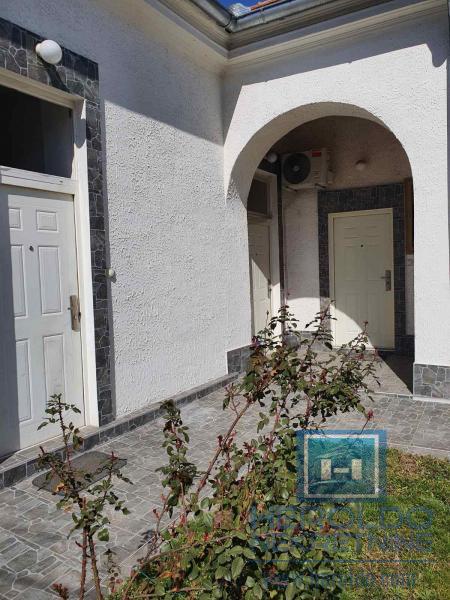 Stambena zgrada - 3 garsonjere