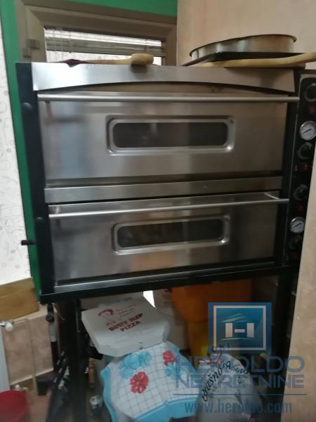 hitna prodaja dva spojena lokala povoljno  u centru grada!!!