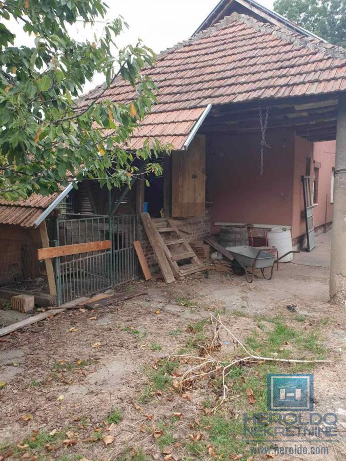 Kompletno seosko domaćinstvo u Sedlaru