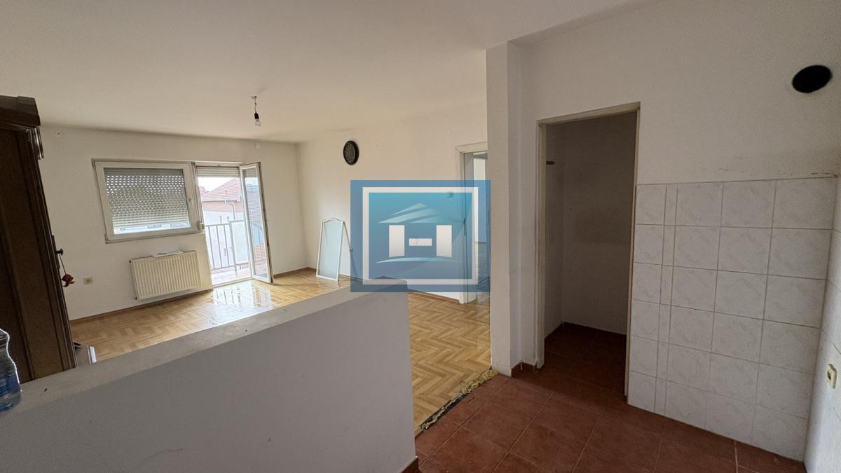 Na prodaju – Trosoban stan 73m² u širem centru grada, mirna lokacija