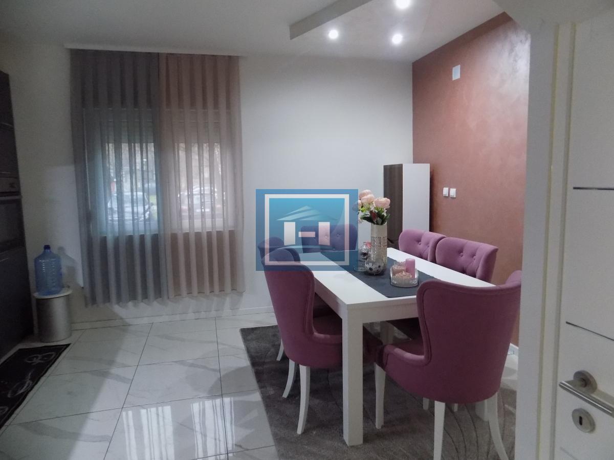 Stan u dva nivoa na idealnoj lokaciji!