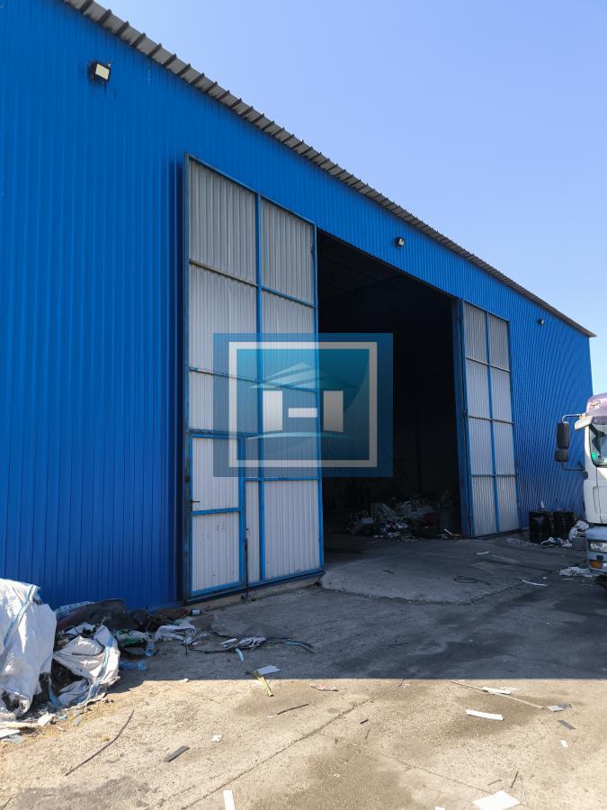 Idealno za preduzetnike – Kuća sa halom i vagom do 60 tona!