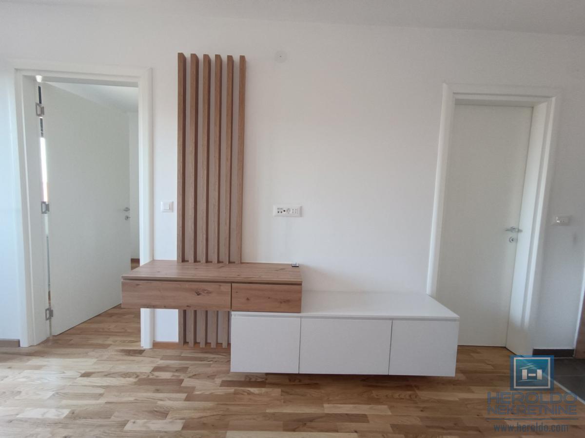 Jednosoban stan od 39m2 u Crnjanskom za izdavanje