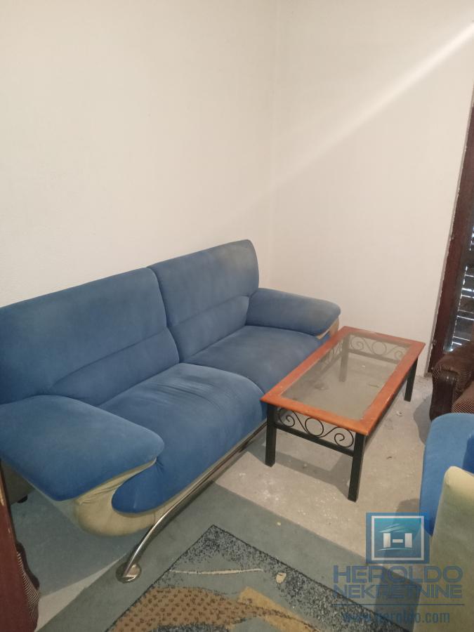 Na prodaju spratna kuća u Ćupriji