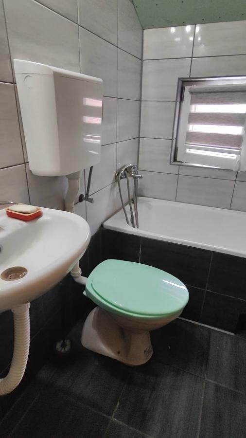 Stan u kući na Levču od 72m2 na gradskoj lokaciji po ceni jednosobnog stana