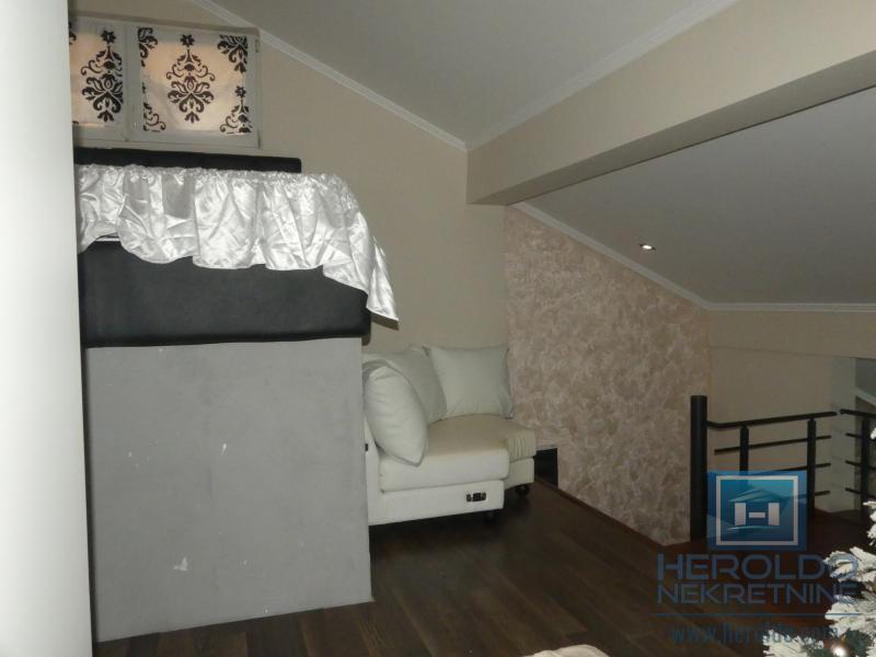 Lux stan sa galerijom, Akva park