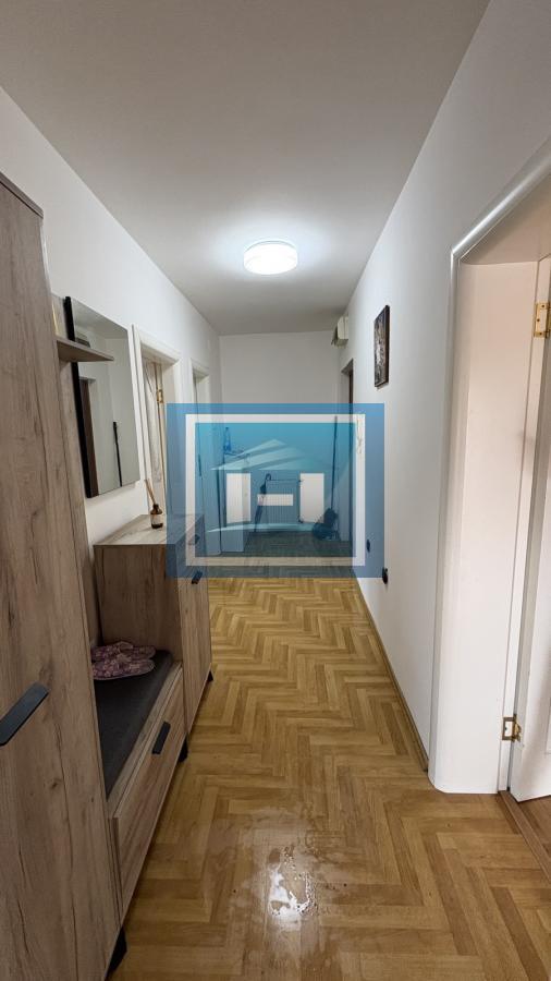 Na prodaju – Trosoban stan 73m² u širem centru grada, mirna lokacija