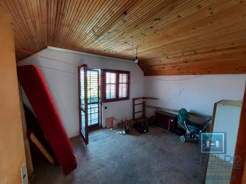 Komforna kuća od 100m2 u Rakitovu