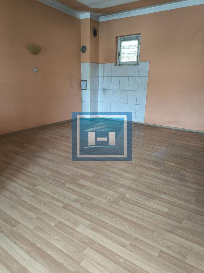 Prizemna kuća od 92 m² sa garažom – Ćuprija, blizina Doma zdravlja