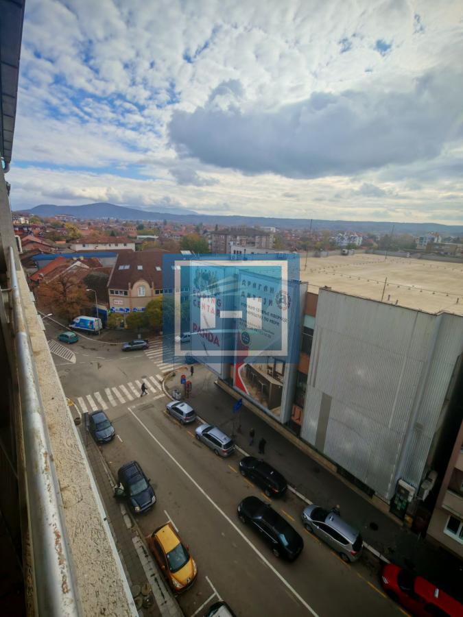 Trosoban stan u samom centru grada