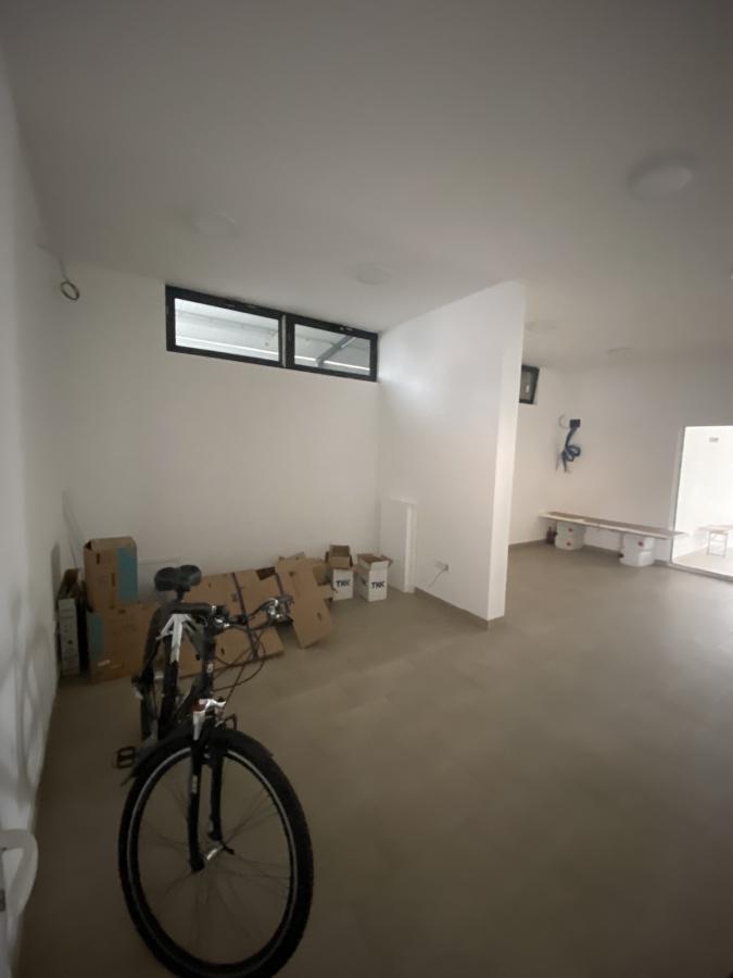 IZDAVANJE POSLOVNOG PROSTORA – IDEALNO ZA TEHNIČKI PREGLED ILI AUTO-SERVIS