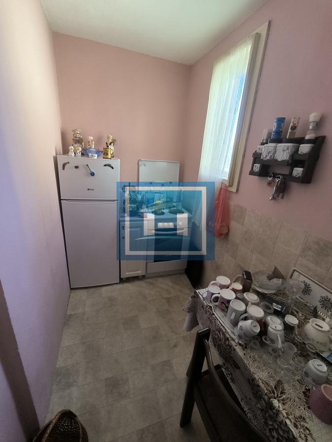 Na prodaju dve kuće sa garažom na 5.85 ari placa