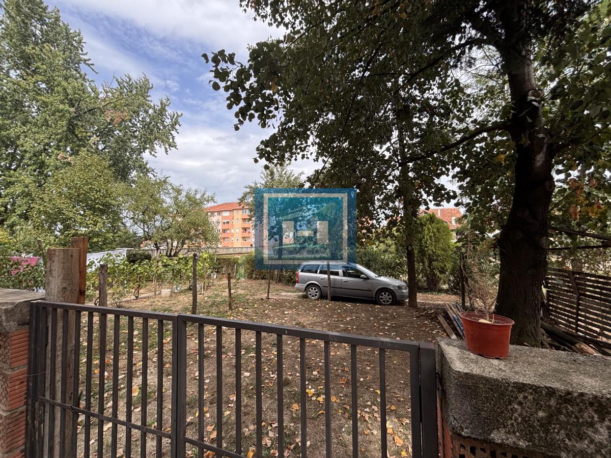 Izdaje se komforan stan -200e