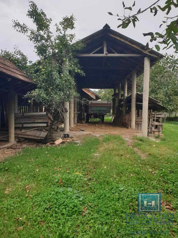 Kompletno seosko domaćinstvo u Sedlaru