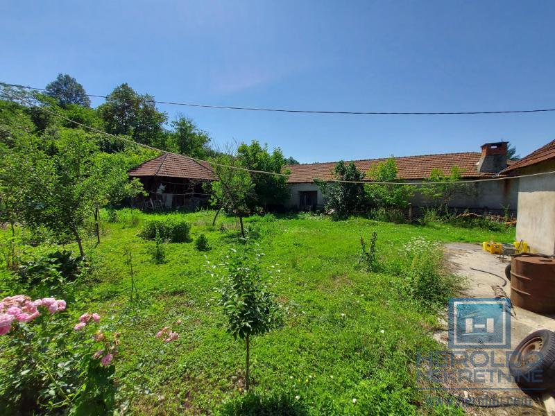 Dve seoske kuće