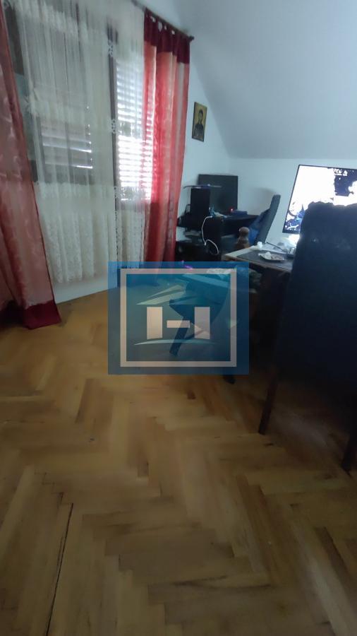 Kuća u okolini Jagodine na dva nivoa odmah useljiva sa svim priključcima