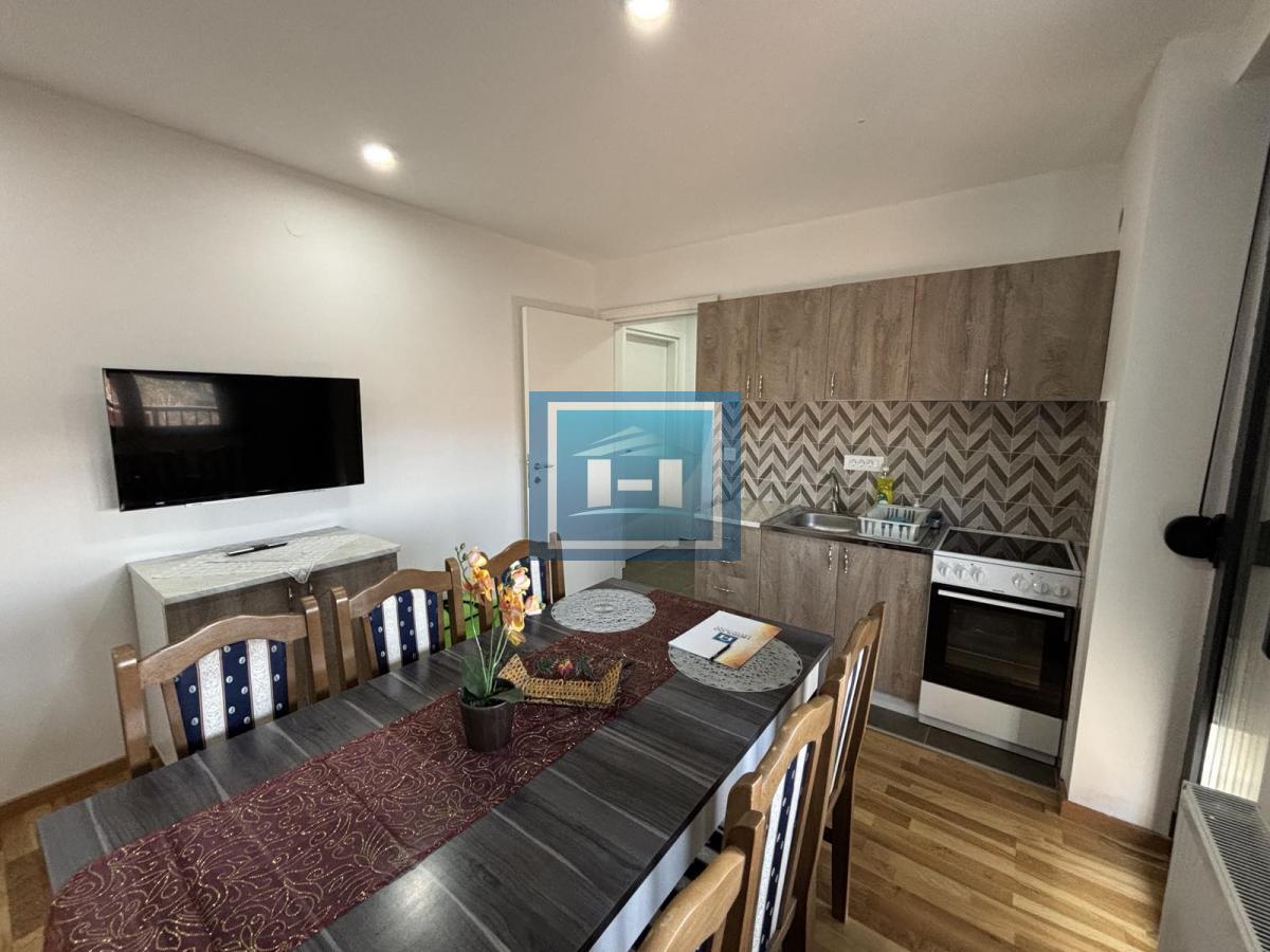 PRODAJE SE NAMEŠTEN STAN U LUKSUZNOM KOMPLEKSU