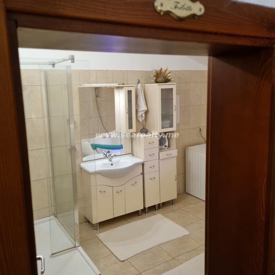 Gallery image 12