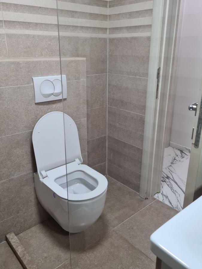 Gallery image 16