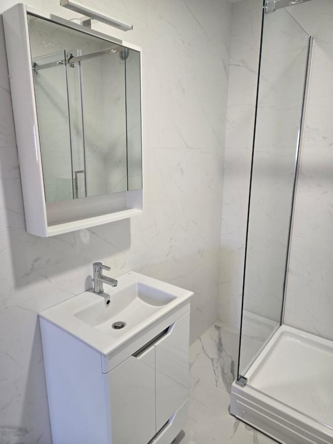 Gallery image 14