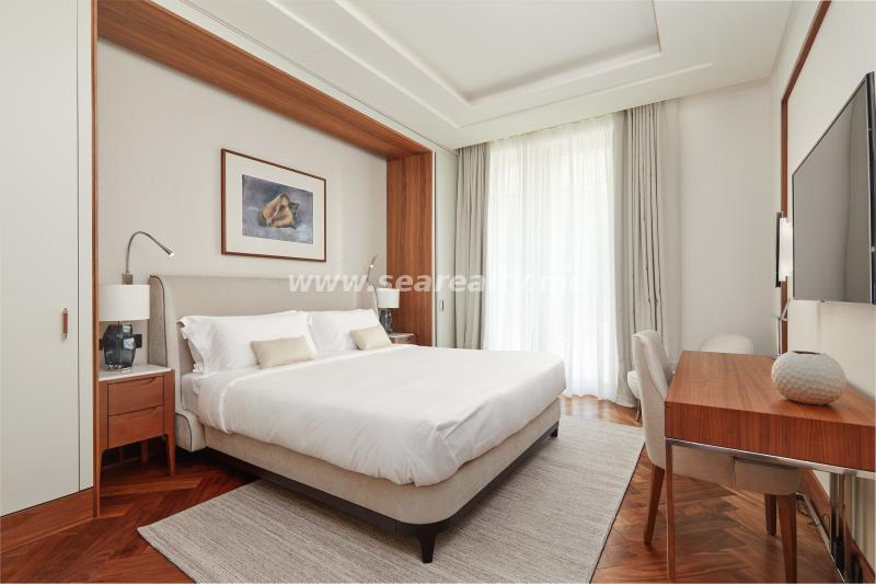 Gallery image 37