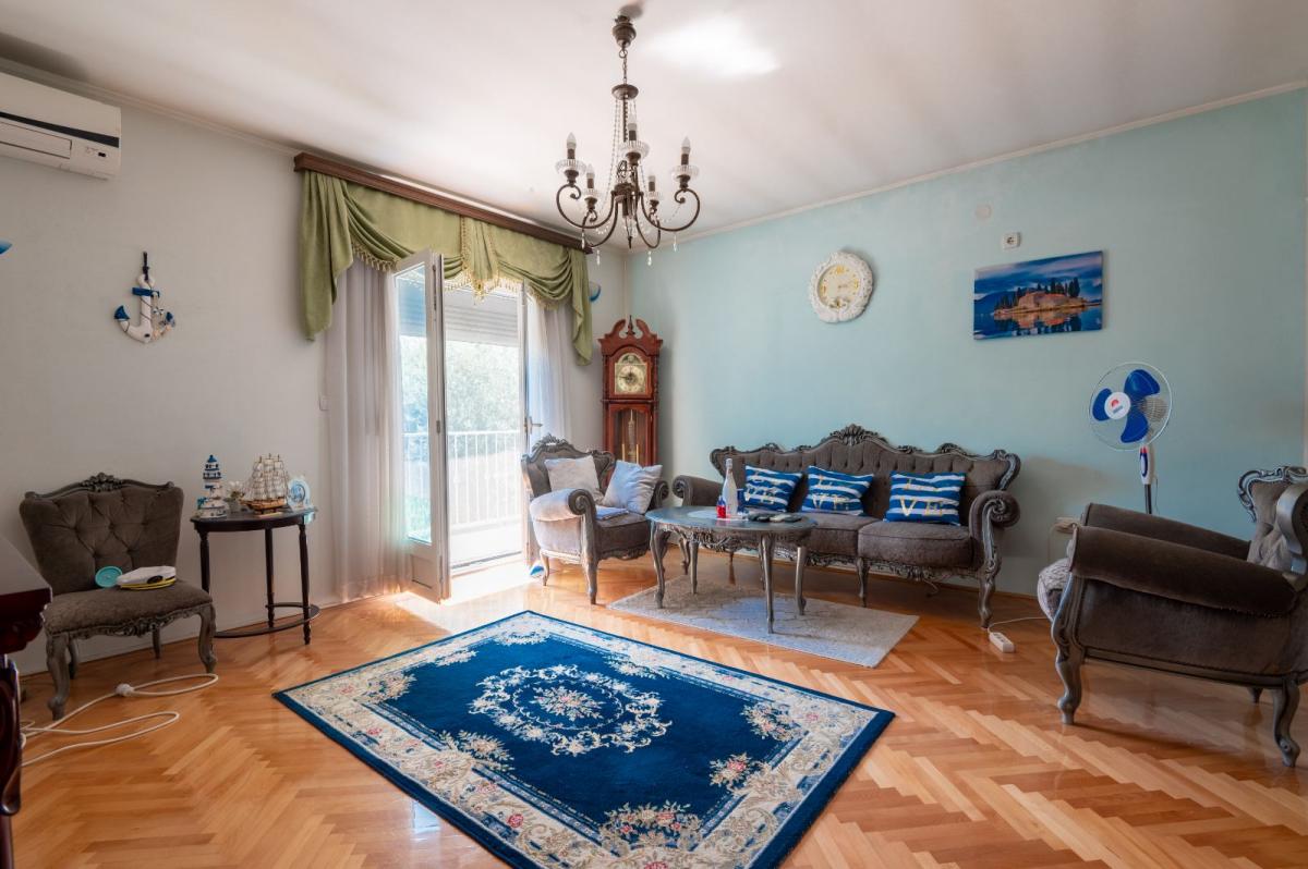 Gallery image 10