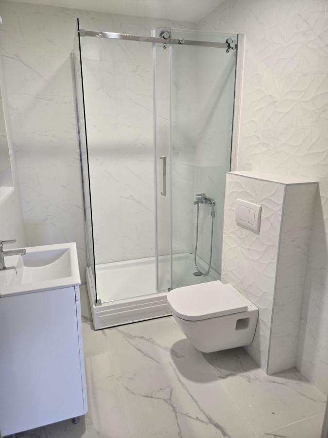 Gallery image 15