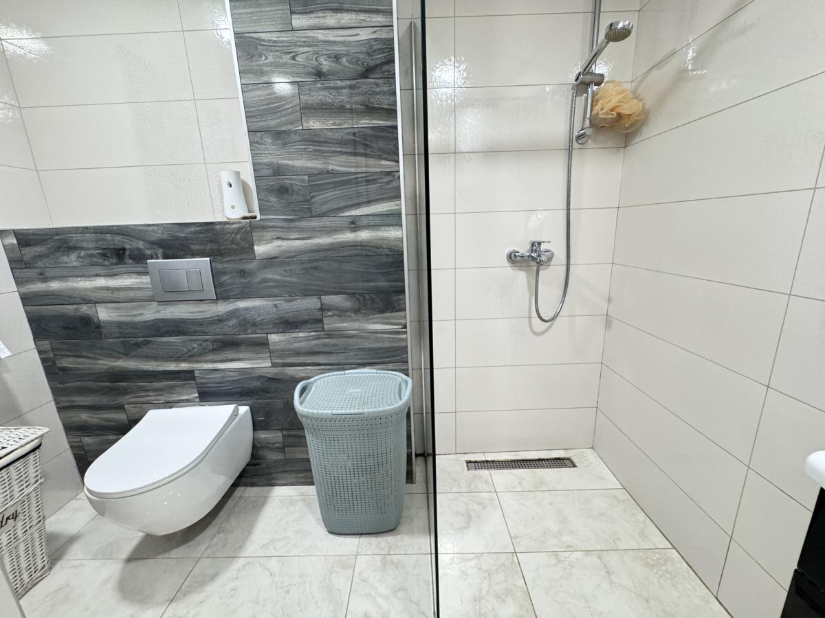 Gallery image 11