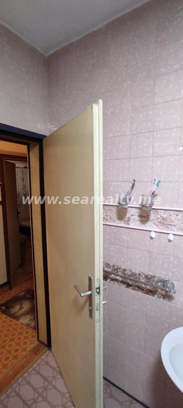 Gallery image 48